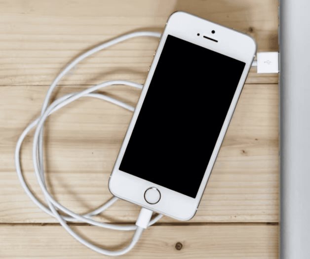 Por qué es peligroso que se caliente el cargador de tu celular