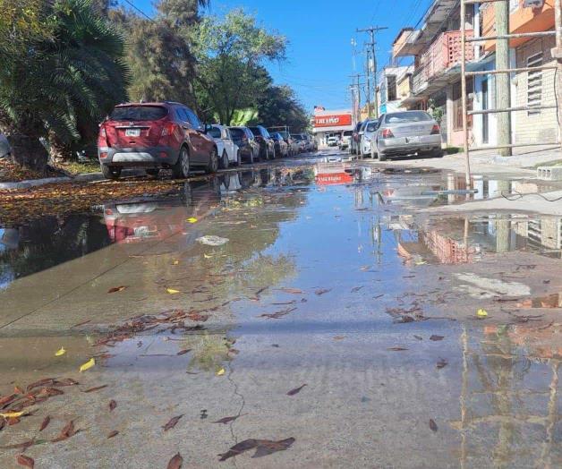 Surge fuga de agua potable en Loma Linda