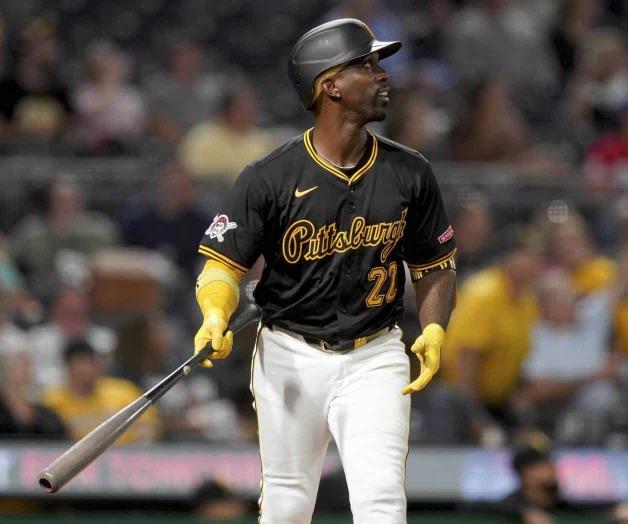 McCutchen firma con Piratas