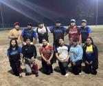 En la Liga Independiente de Softbol campeones: Cierran Amigos con par de victorias en el Torneo Mixto