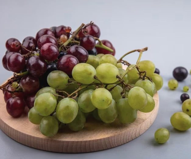 Descubre las propiedades de las uvas moradas