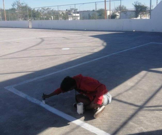 Le dan ´manita´ a cancha deportiva Le dan ´manita´ a cancha deportiva