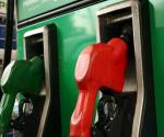 Inicia 2025 con alza de impuestos en gasolinas y refrescos