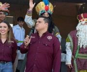 Celebra Humberto Prieto Herrera el día de Reyes Magos con familias de Reynosa