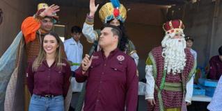 Celebra Humberto Prieto Herrera el día de Reyes Magos con familias de Reynosa