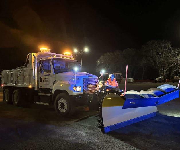 Riesgos en carreteras: Exhortan a automovilistas a conducir con precaución