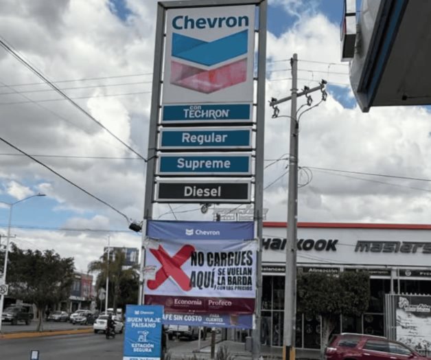 Profeco coloca primeras lonas de advertencia en gasolineras