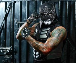 Cerca el debut de Penta El Zero Miedo en la WWE