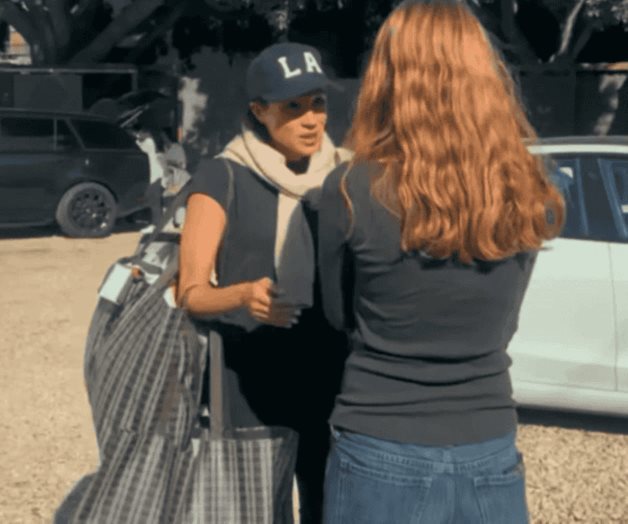 Dona ropa y comida a víctimas de incendios