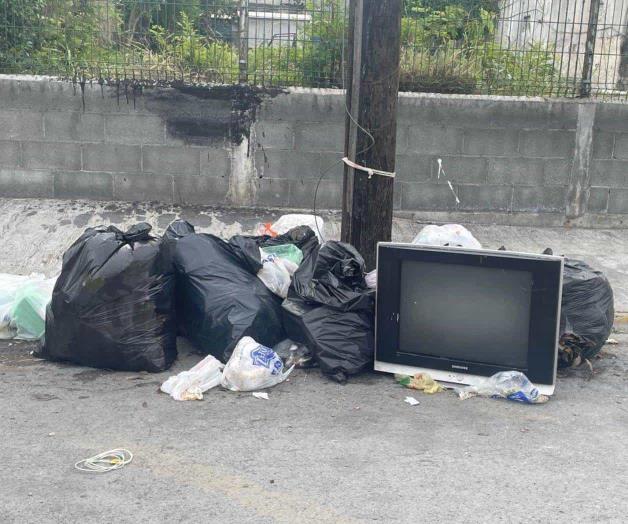 Molesta a residentes del centro fallas en servicio de recolección de basura