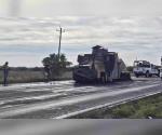 Bloquea carretera a San Fernando camión con blindado en llamas