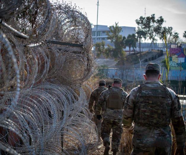 Soldados de EU llegan a Texas y San Diego