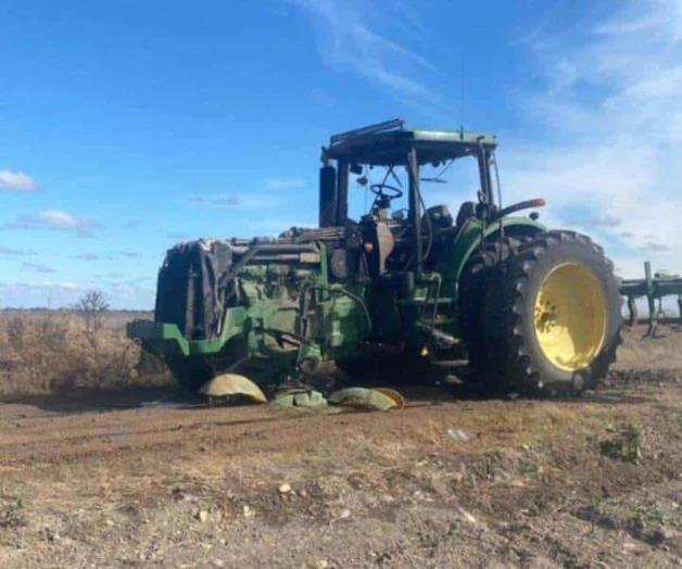 Explosivo en San Fernando deja a agricultor herido y tractor incendiado