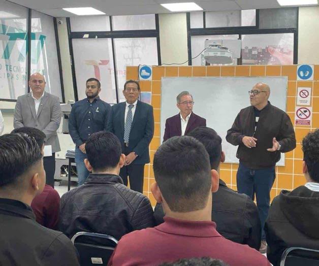 Logra UTTN consolidarse como institución en el país Logra UTTN consolidarse como institución en el país