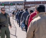 Continúan deportaciones de migrantes por frontera de Sonora