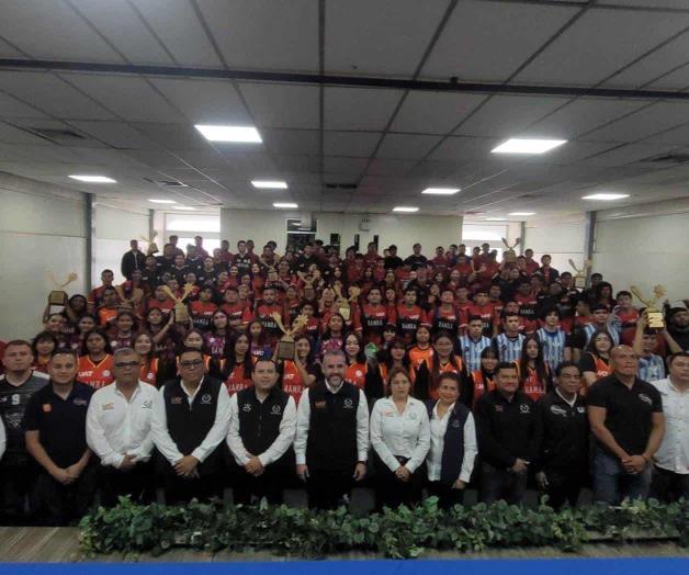 Premian a sus campeones