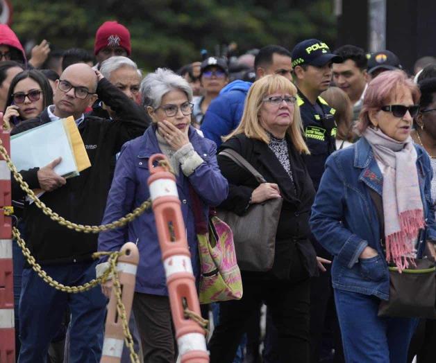 Gustavo Petro pide a colombianos sin estatus legal en EU regresar a su pa&iacute;s