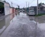 Vecinos de la colonia Lázaro Cárdenas exigen reparación de calle