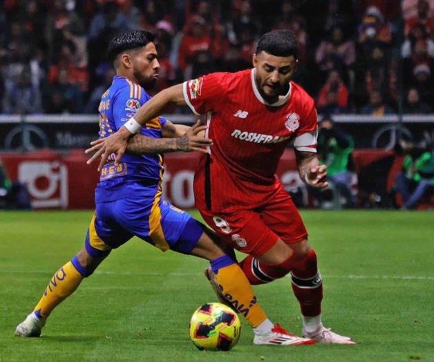 Con gol de último minuto Toluca vence 1-0 a Tigres Con gol de último minuto Toluca vence 1-0 a Tigres