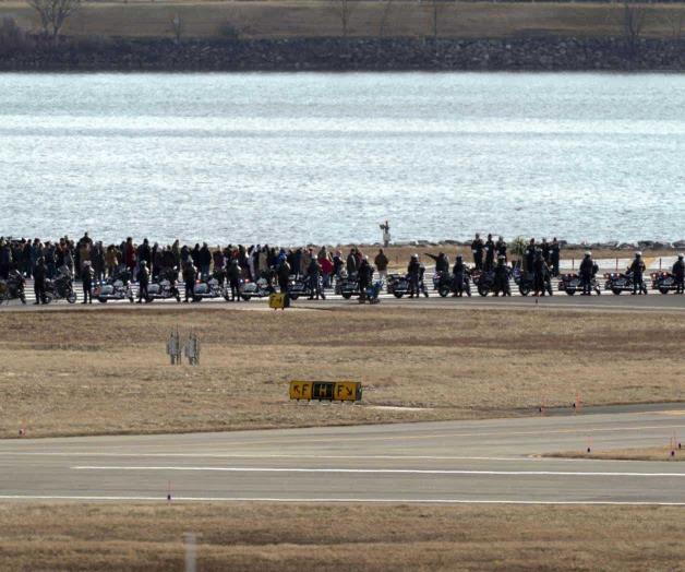 Colisi&oacute;n mortal en pleno vuelo: Recuperan e identifican  restos de 55 de los 67