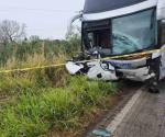 Dos muertos en fuerte accidente