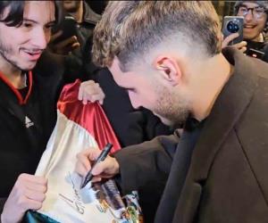 Encuentro entre Zlatan Ibrahimovic y Santiago Giménez en el Estadio de San Siro