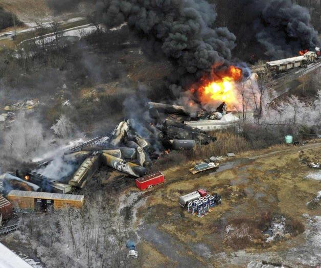 Demanda atribuye muertes a descarrilamiento en Ohio