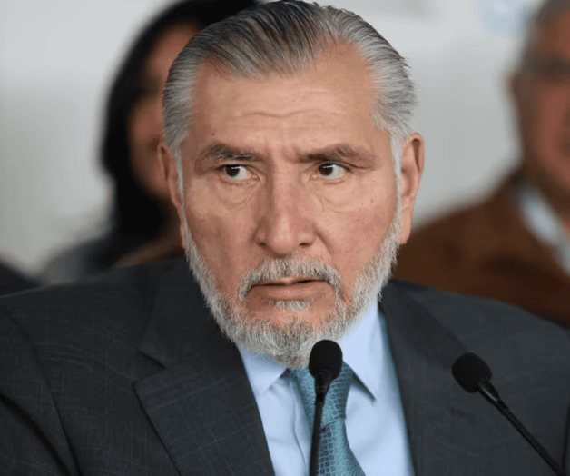 Adán Augusto se rehúsa a aclarar si hizo denuncias contra Monreal Adán Augusto se rehúsa a aclarar si hizo denuncias contra Monreal