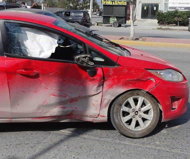 Deja choque  2 unidades  destrozadas