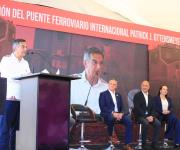 Inaugura Américo Villarreal puente ferroviario