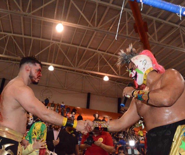 Luego de sangrientas peleas,  ¿Habrá nueva alianza?: ¡Psycho y Estrellato luchando juntos! 