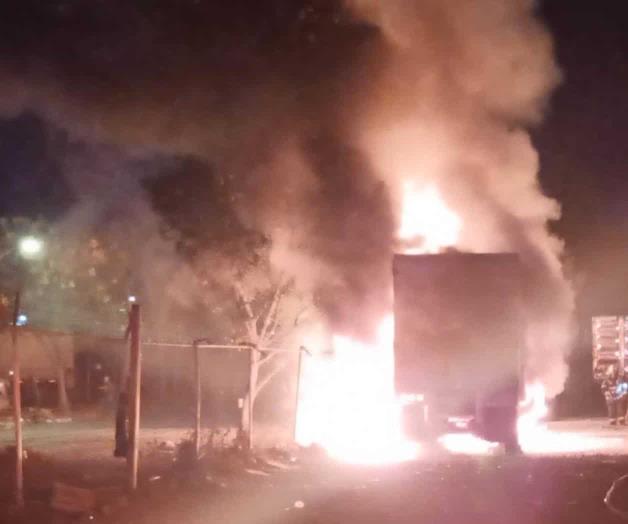 Incendio en pensión del Mercado de Abastos en Guadalajara Incendio en pensión del Mercado de Abastos en Guadalajara
