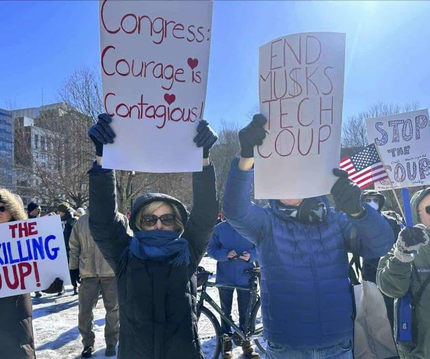 Marchan contra Trump y Elon Musk: ´Detengan el golpe, resistan´ Marchan contra Trump y Elon Musk: ´Detengan el golpe, resistan´