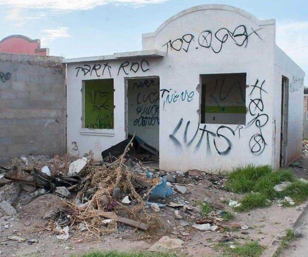 Abandonan tamaulipecos casas por falta de servicios