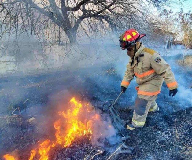 Llaman bomberos a evitar quema de basura: Incendios no paran