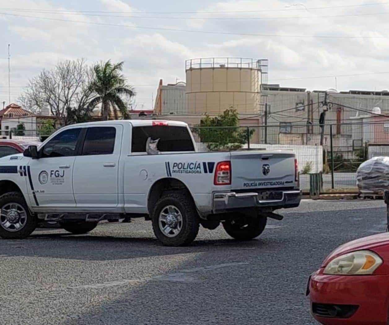 Atacan a una mujer a balazos en la Longoria