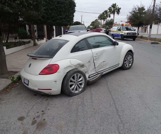 Choca a Beetle  y lo proyecta en Las Américas