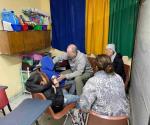 Llevan brigada médica a estudiantes de primaria
