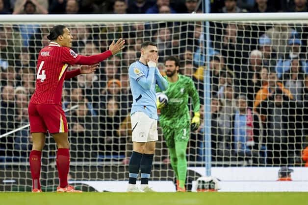Liverpool amplía ventaja en la cima de la Liga Premier tras victoria de 2-0 ante Man City Liverpool amplía ventaja en la cima de la Liga Premier tras victoria de 2-0 ante Man City