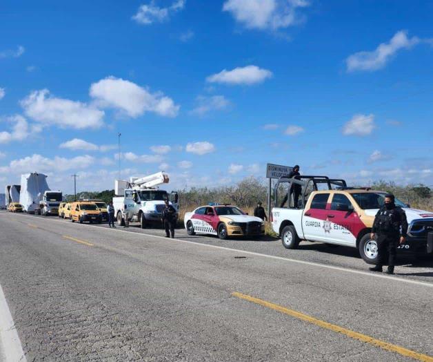 Cierre de Carretera 180 por traslado de vehículos de gran dimensión en Aldama Cierre de Carretera 180 por traslado de vehículos de gran dimensión en Aldama