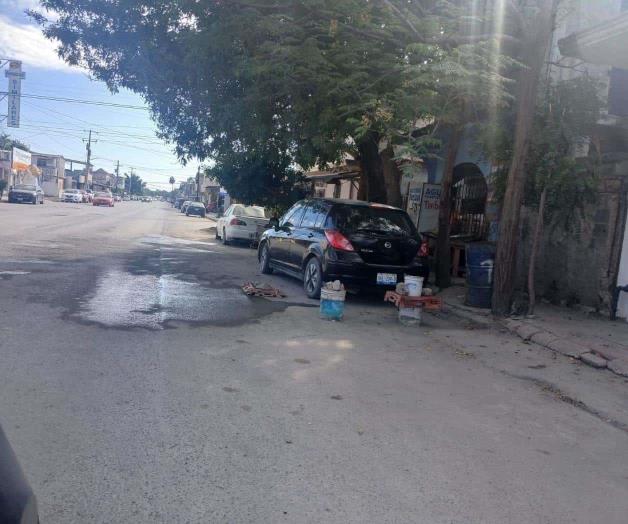 Se apropia de banqueta Se apropia de banqueta