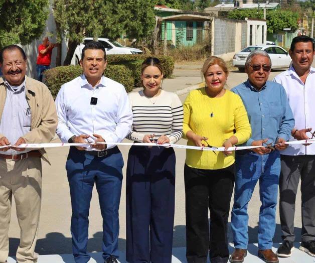 Col. del maestro, C.D. Victoria: Agradecen vecinos por pavimentación Col. del maestro, C.D. Victoria: Agradecen vecinos por pavimentación