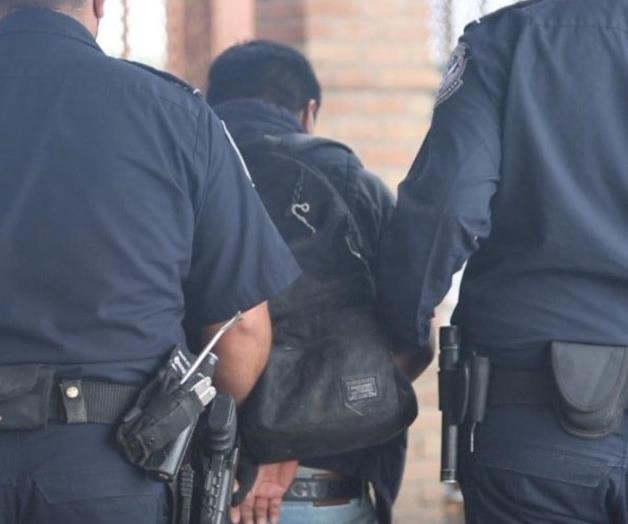 Oficiales de aduanas: Arrestan a un hombre por agresión sexual Oficiales de aduanas: Arrestan a un hombre por agresión sexual