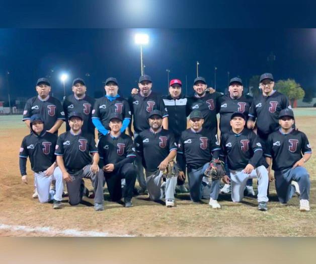 Victoria contundente de los Toros sobre los Bravos UAMRA en Softbol Victoria contundente de los Toros sobre los Bravos UAMRA en Softbol