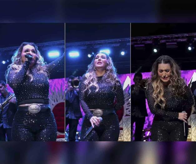 Alicia Villarreal se rompe al hablar de su padre en el escenario