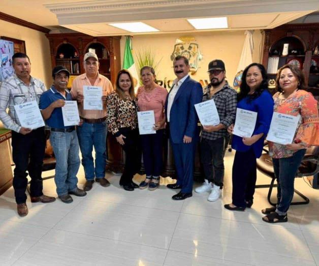 Entrega alcalde Almaraz nuevos nombramientos Entrega alcalde Almaraz nuevos nombramientos
