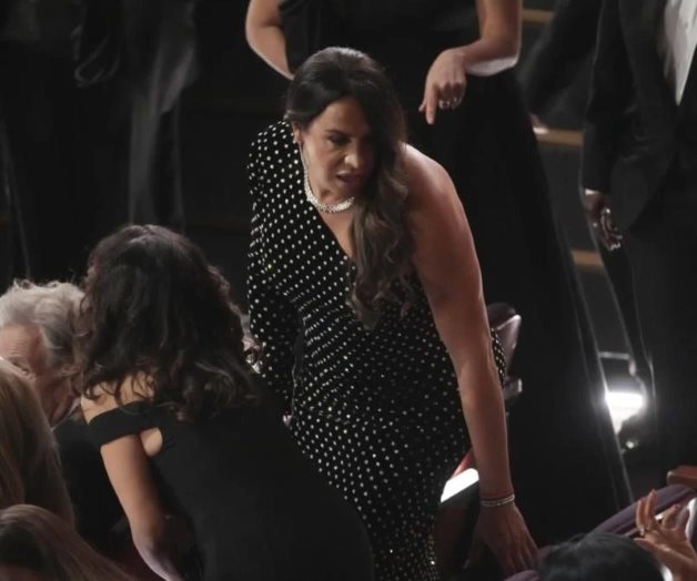 Evita Karla Sofía Gascón la alfombra roja de los Óscar