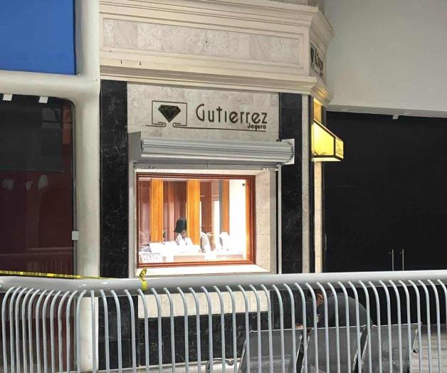 Asalto a Joyería en Plaza La Silla de Monterrey Asalto a Joyería en Plaza La Silla de Monterrey