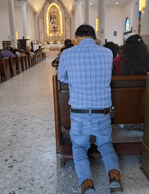 Acuden feligreses a imposición de ceniza