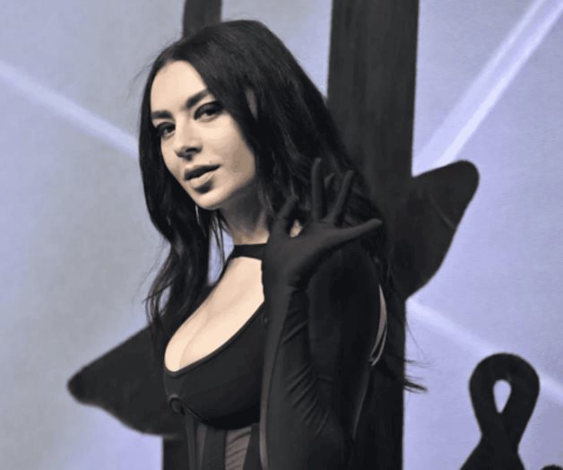 Est&aacute; Charli XCX entre las opciones para Narnia de Netflix